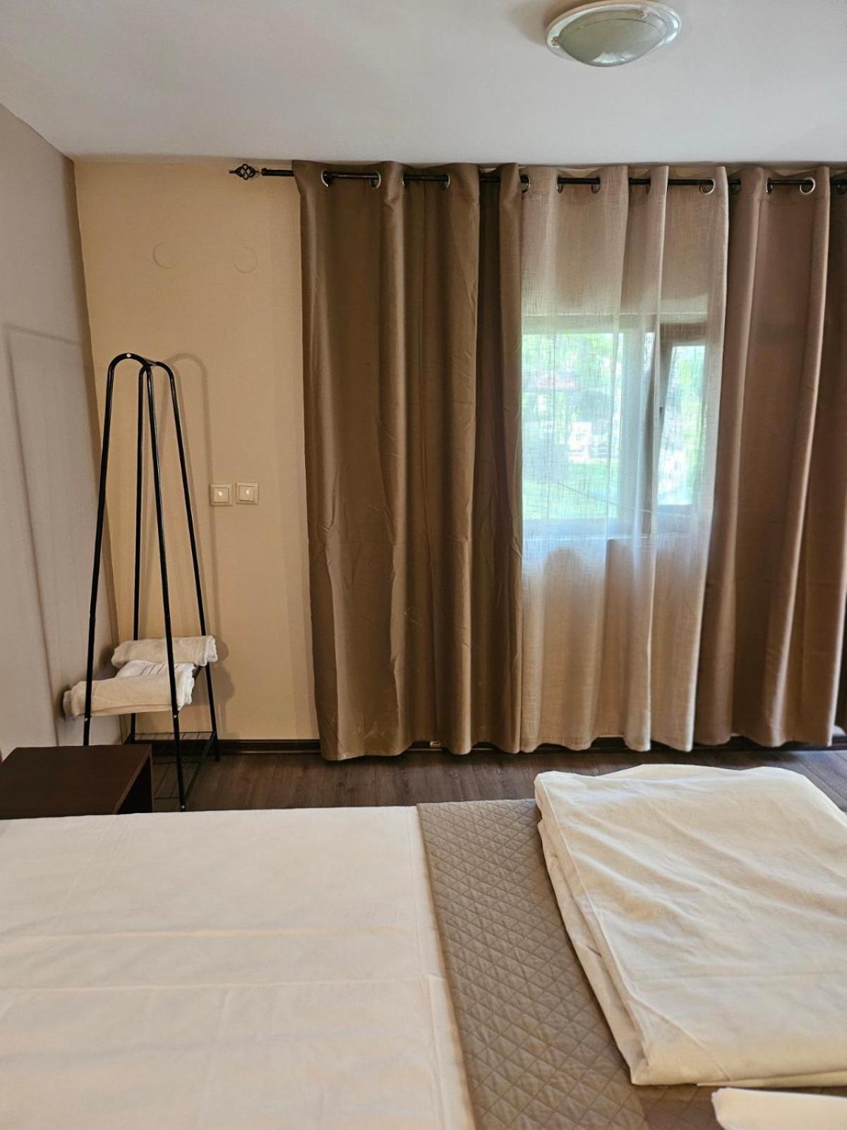 Orehite-Family Hotel ,Food & Pool Bozhichen Екстер'єр фото