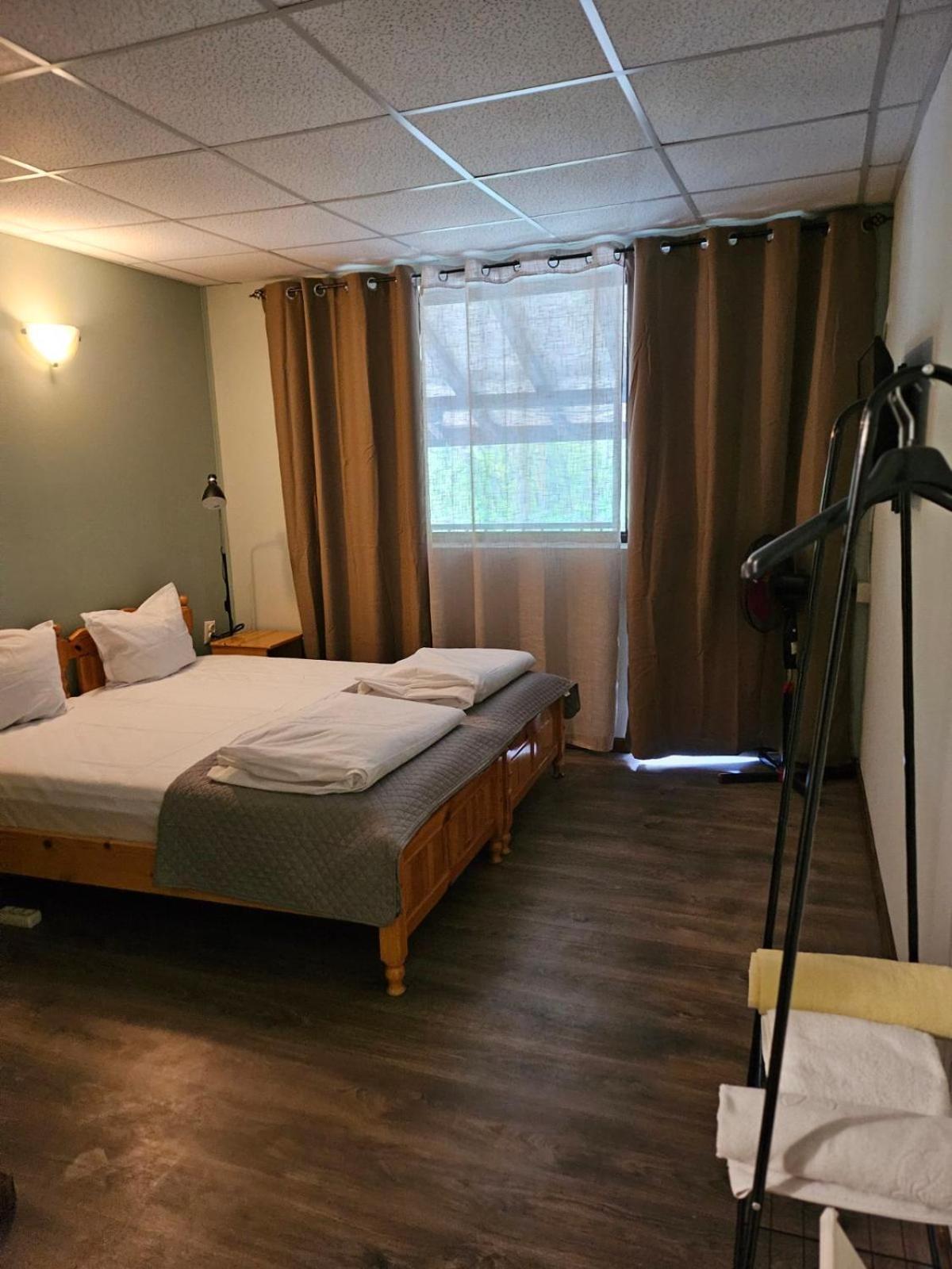 Orehite-Family Hotel ,Food & Pool Bozhichen Екстер'єр фото