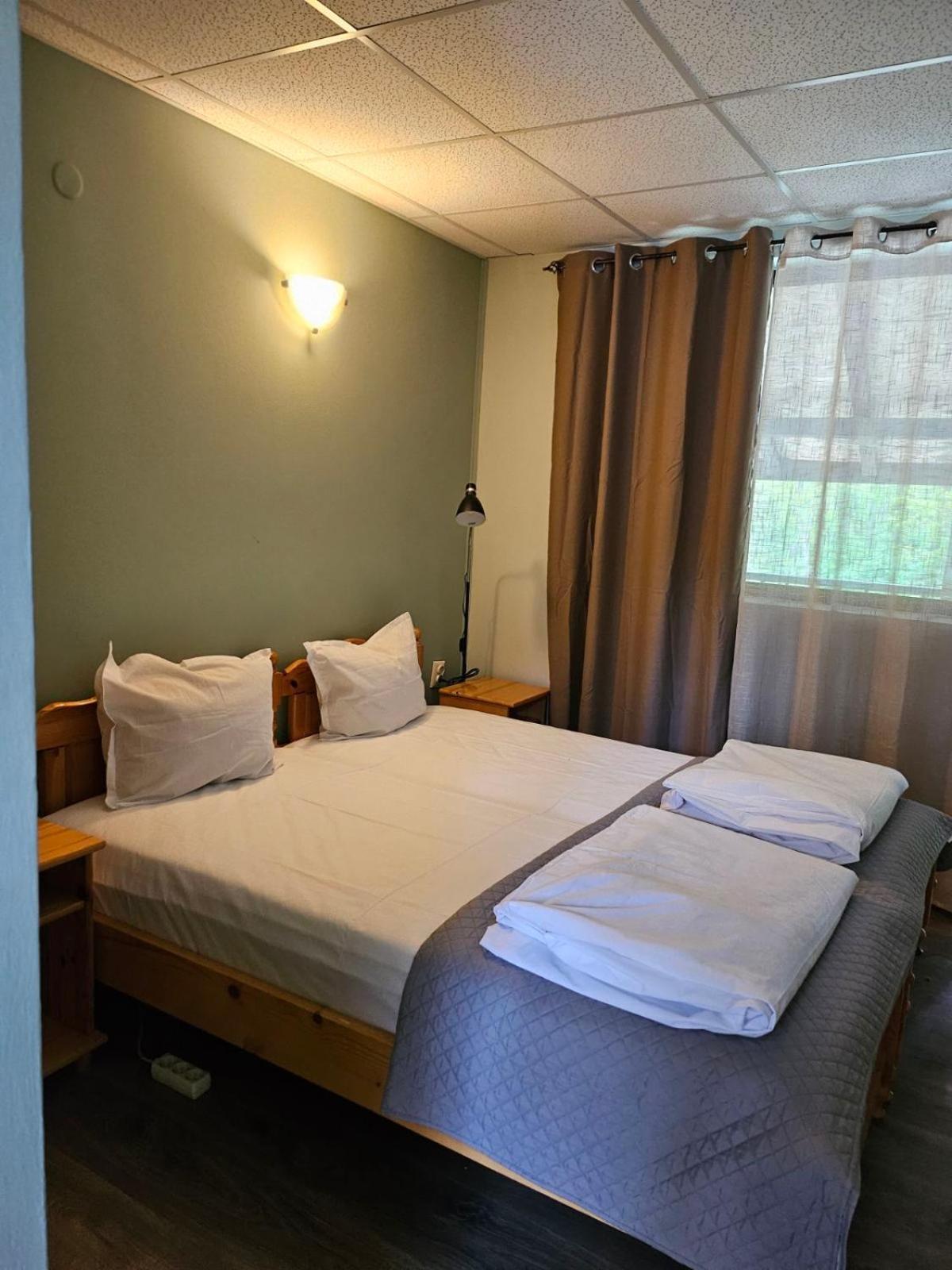 Orehite-Family Hotel ,Food & Pool Bozhichen Екстер'єр фото
