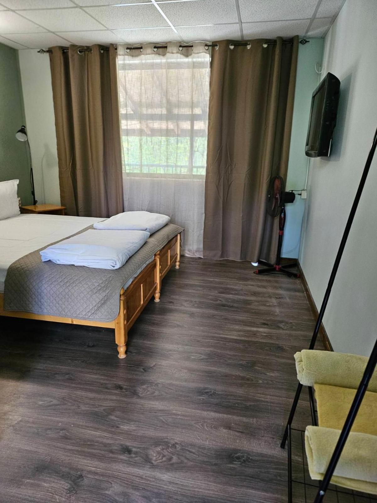 Orehite-Family Hotel ,Food & Pool Bozhichen Екстер'єр фото