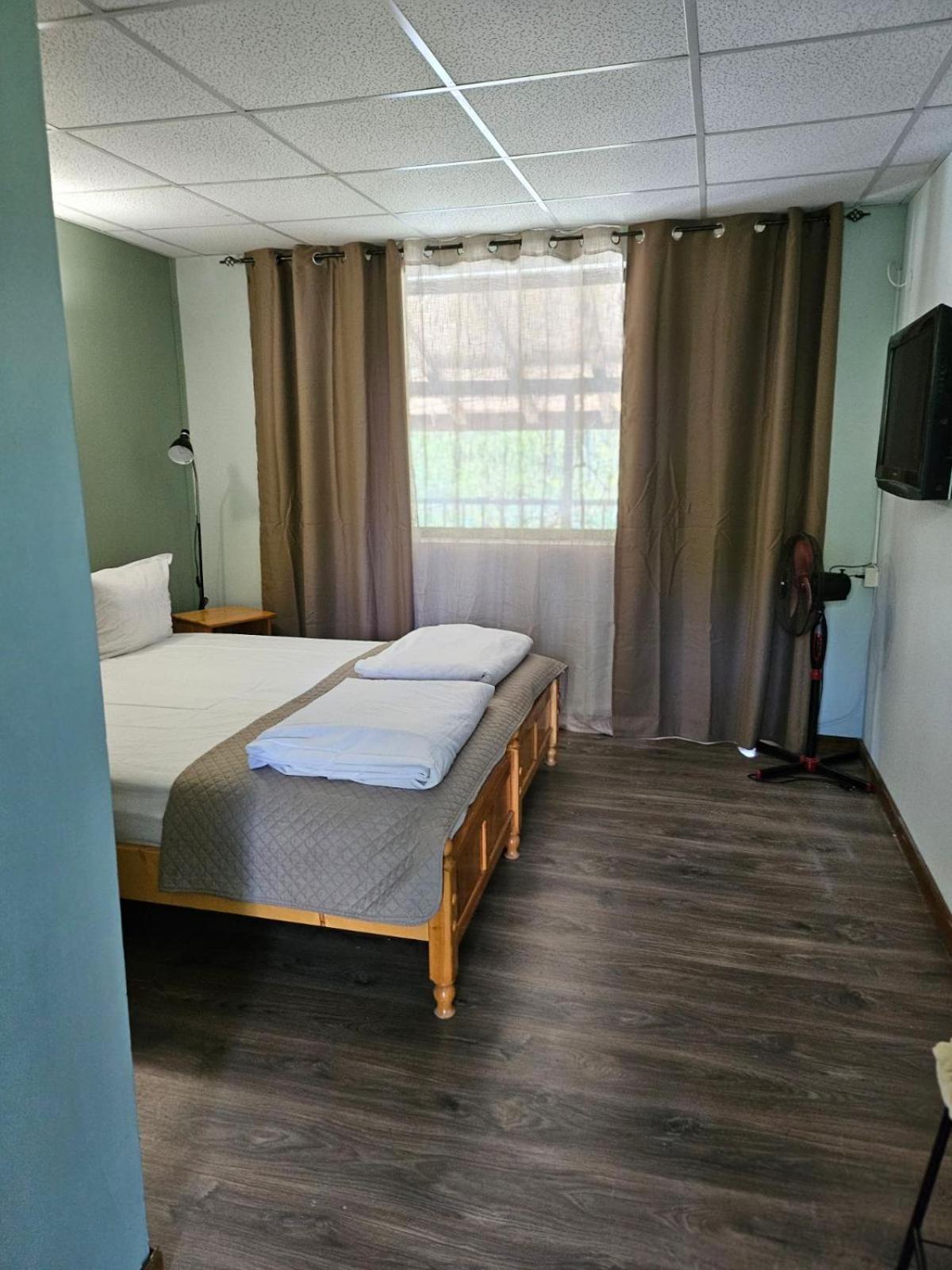 Orehite-Family Hotel ,Food & Pool Bozhichen Екстер'єр фото