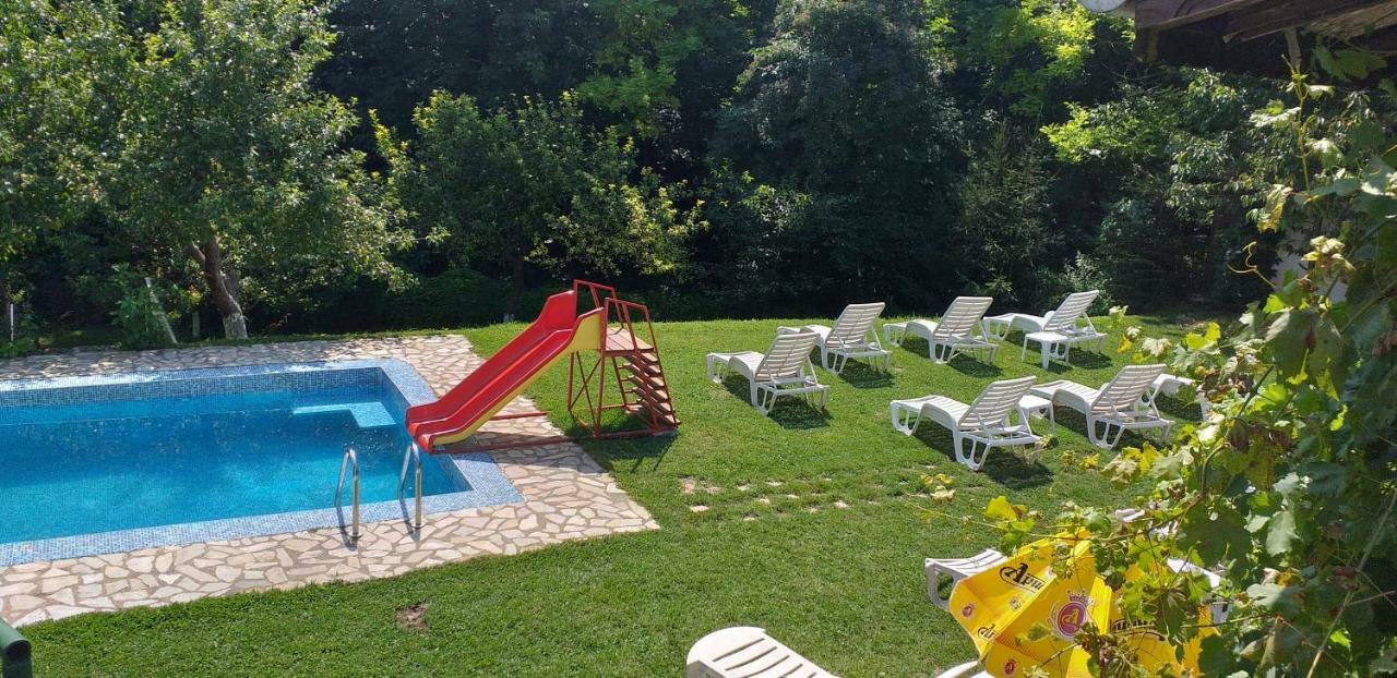 Orehite-Family Hotel ,Food & Pool Bozhichen Екстер'єр фото